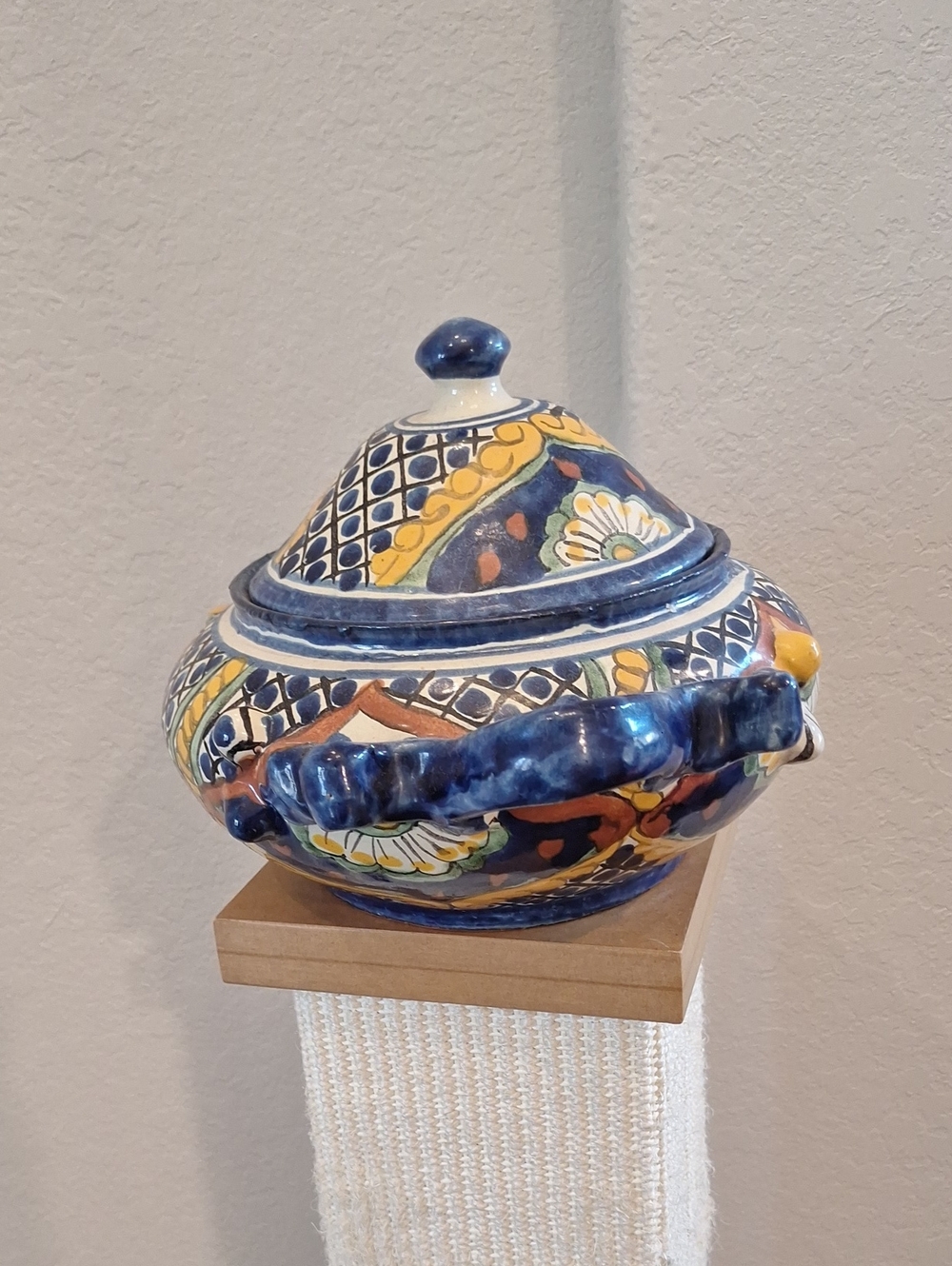 Talavera Mexico Soup Tureen Blue White Yellow Florals - Picture 3 of 11